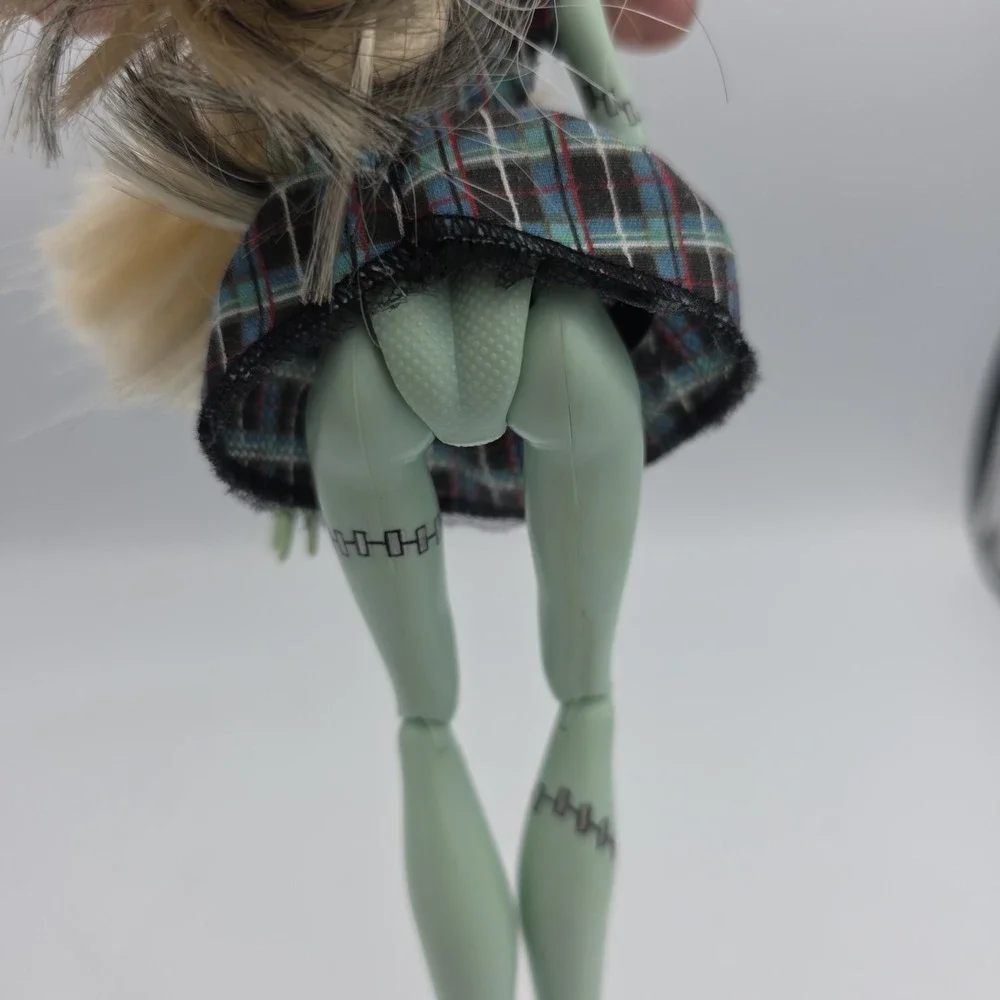 Monster High First Wave 2008 Frankie Stein Doll Black Elastic READ DESCRIPTION